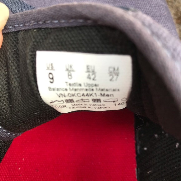 Vans - Picture 6 of 6